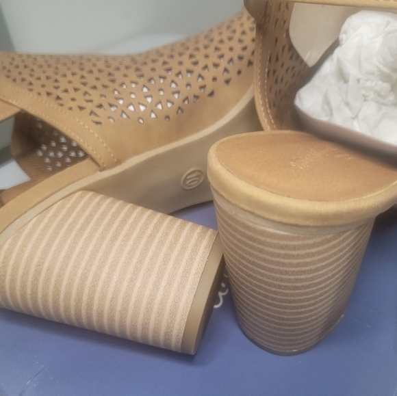 -new in box Heeled Sling Back Cut Out women Boots size 10 - Picture 4 of 11